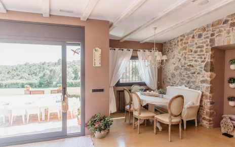 Cocina con acceso a terrazas